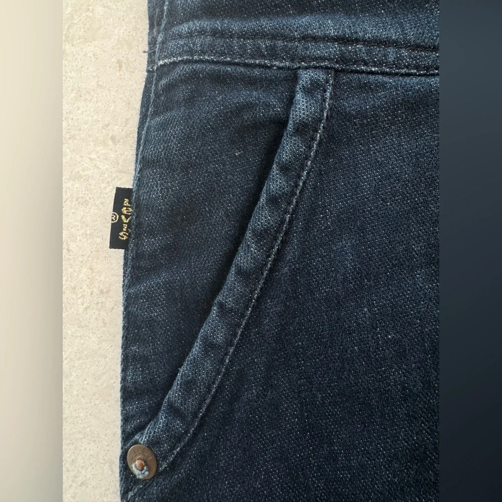 Classic Levi’s Dark Blue Denim Skirt Small